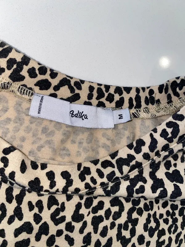 Adika Leopard Long sleeve crop top - Image 3