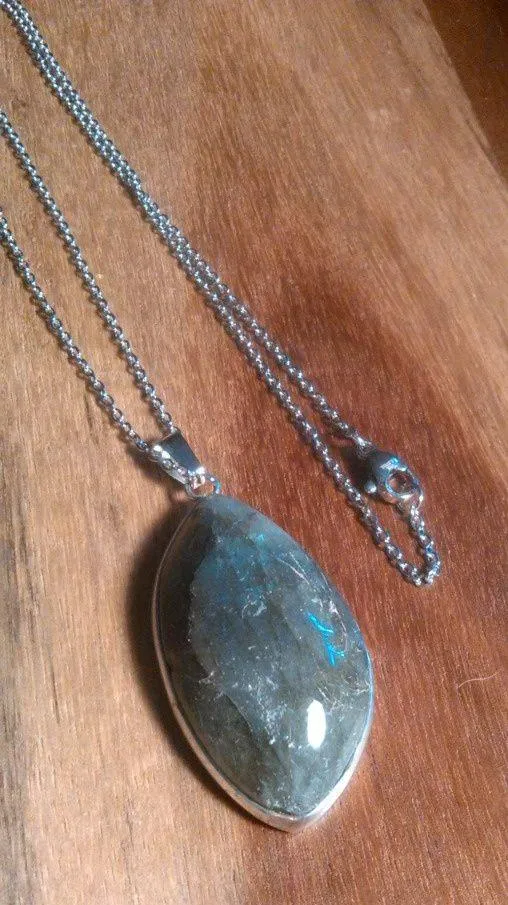Malagasy Labradorite Stainless Steel Pendant Necklace - Image 3