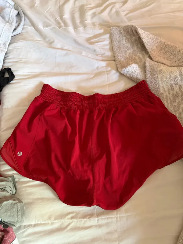 Lululemon Alabama Script A High Rise 2.5 Shorts - Image 3