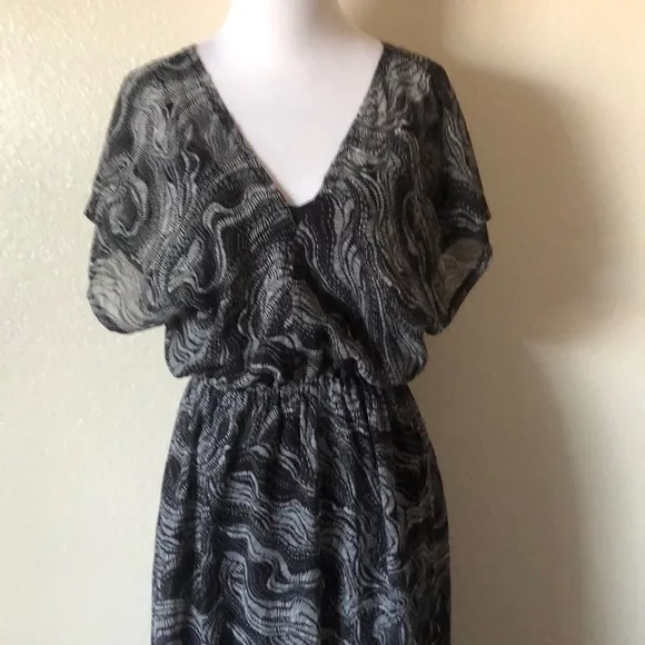 5/$30 🎈 Mossimo women’s XS kimono‎ maxi dress - Image 2