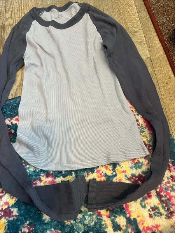 Brandy Melville John galt navy baseball top - Image 5