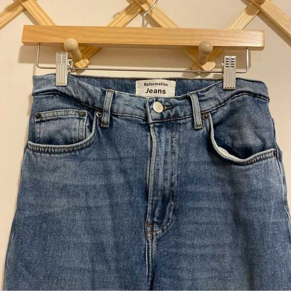 Reformation Liza High Rise Straight Jean in Lanai size 26 - Image 3