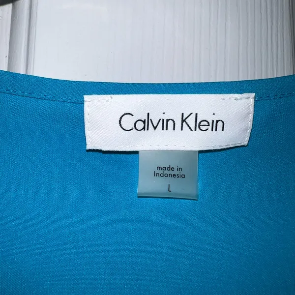 Calvin Klein Top Size Large - Image 5