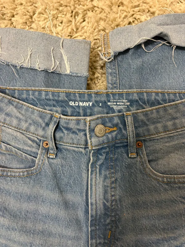 Old Navy Jeans - Image 3