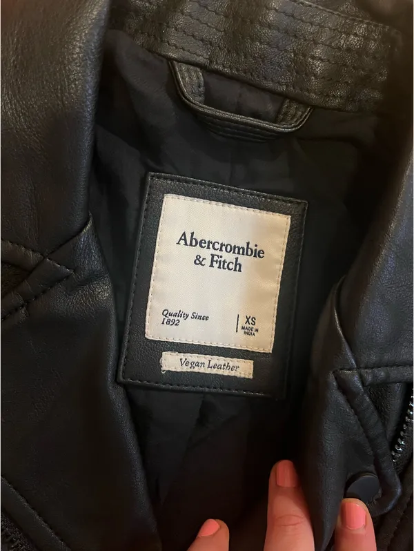 Abercrombie & fitch vegan leather jacket  - Image 6
