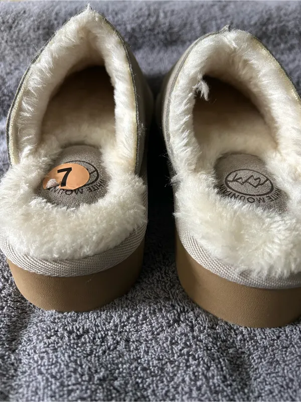 White Mountain Women’s Light Grey Suede Look Faux Fur Lined Slippers SZ 7 NWOT - Image 6