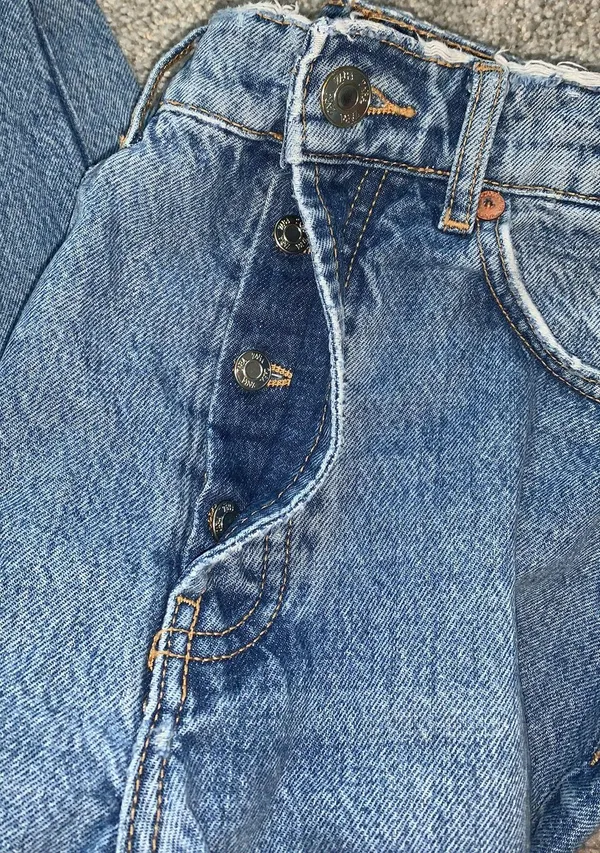 Zara Mom Jeans - Image 2