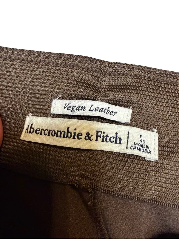 ✨Abercrombie Vegan Leather Split‎ Hem Flare Pants Brown Small✨ - Image 4