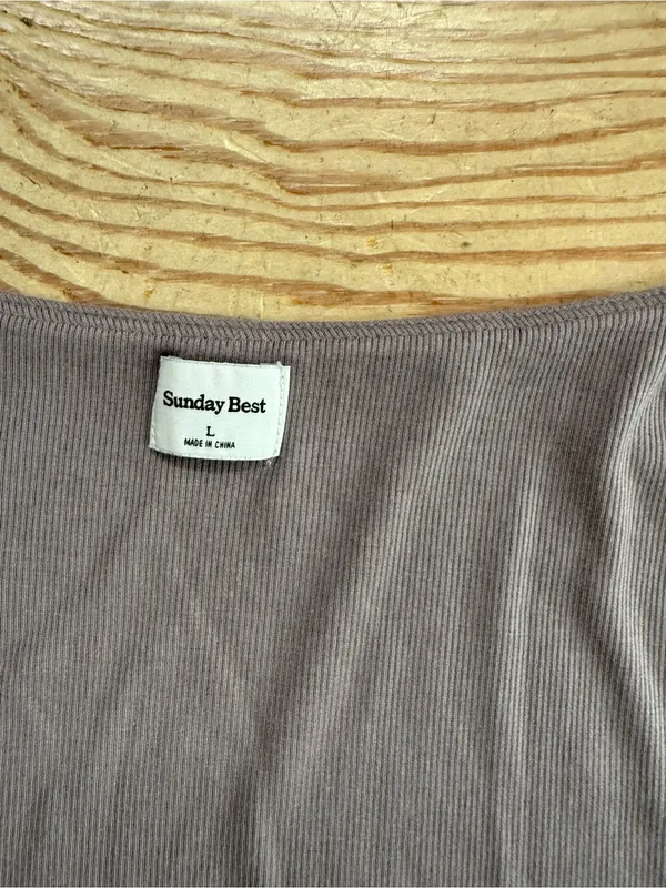 Sunday Best Long Sleeve Ribbed Twist Front Top Size L - Image 2