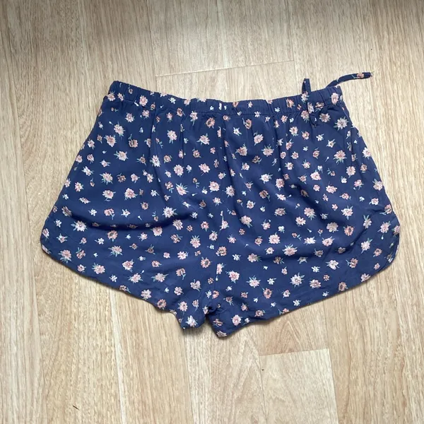 Garage Blue Floral Flowy Shorts Size Small - Image 6
