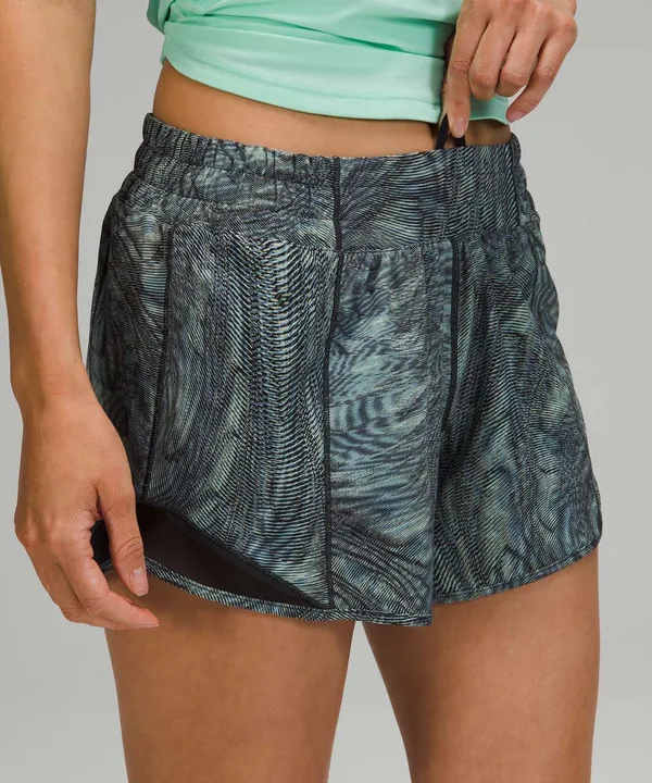 Lululemon Hotty Hot Low Rise Short 4" Dimensional Icing Blue Multi Black Size8 - Image 4