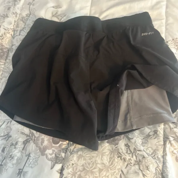 Nike Women's Black Athletic Shorts - Image 3