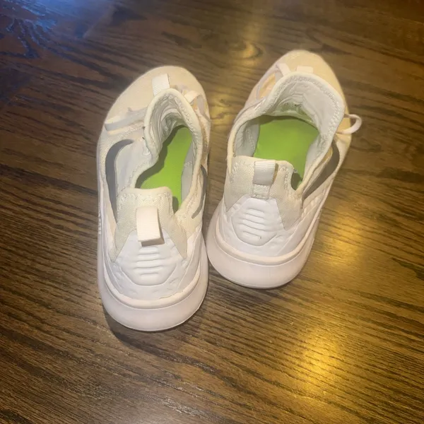 Nike White and Silver Sneakers - Image 3