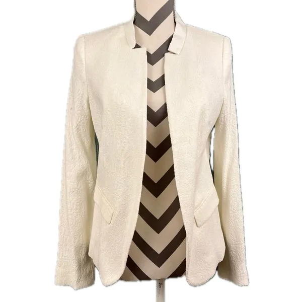 NWT - Zara Ivory Floral Jacquard Textured Blazer - Size M - Image 3