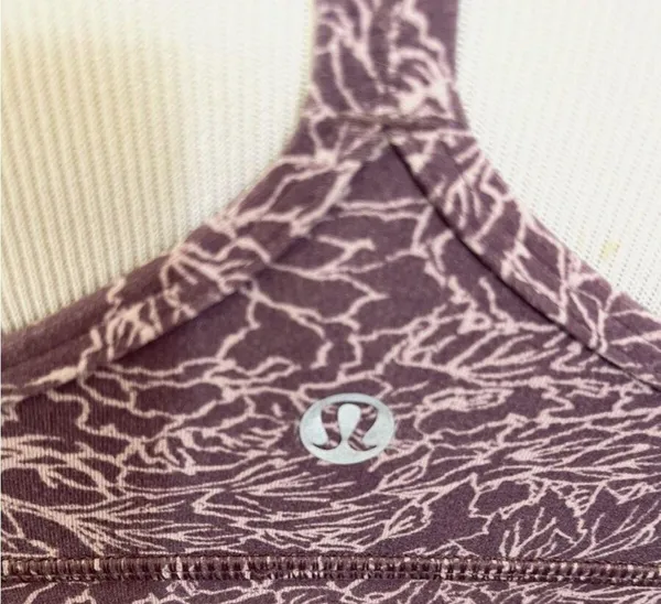 Lululemon size 12 in EUC No pads and no rip tag - Image 3