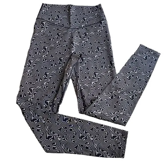Balance Athletica‎ Storm Legging Size M Black and White Swirl New - Image 3