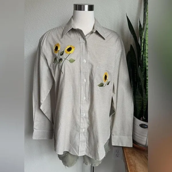 Vintage sunflower blouse Gingham Embroidered Cottagecore Button Down‎ M Yellow Size M - Image 8