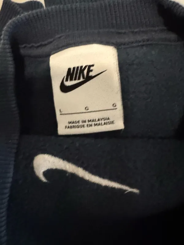 Oversized Nike Crewneck - Image 3