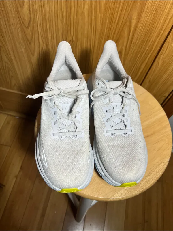 Hoka Women's Light Gray/White Cushioned Running Shoes - Image 10