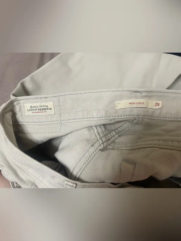 Levi’s High Loose Jeans - Image 11