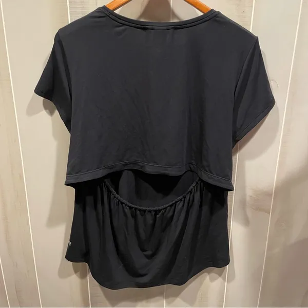 Cute flowy key hole elastic back athletic top Athleta running yoga workout gray - Image 6