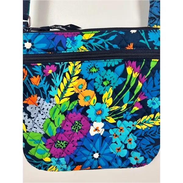Vera Bradley Navy Floral Multi-Color Quilted Crossbody Bag Spring Feminine EUC - Image 3