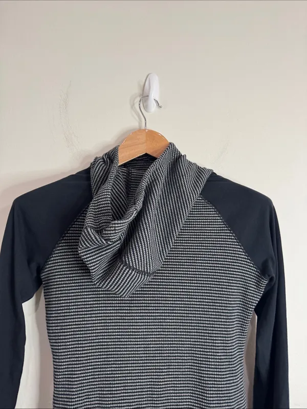 Columbia Black & Gray Striped Hooded High Neck Drawstring Rib Longsleeve Top S - Image 4