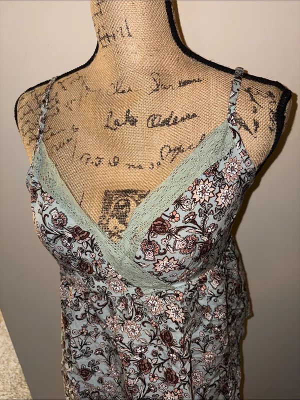 Floral Lace-Trim Camisole Tank Top in Sage Blue - Image 6
