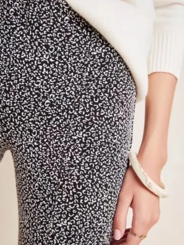 Anthropologie Essential Crop Flare Pant Size Small - Image 2