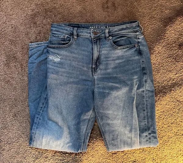 American Eagle Jeans - Image 4