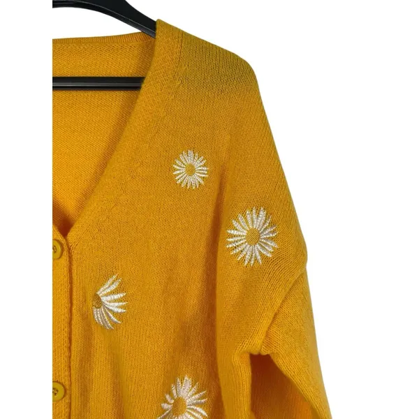 Sunshine Yellow Daisy Embroidered Button Front Cardigan Sweater M Short/Cropped - Image 3