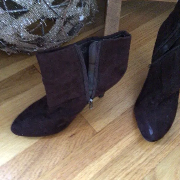 Marc Fisher Chocolate Brown sz 7 zippered booties - Image 2