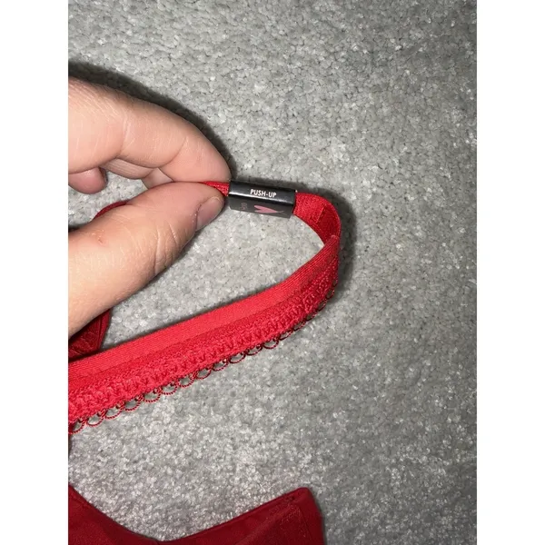 victoria‎ secret bra red push up nwt lace 34DD - Image 6