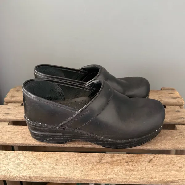 Dansko Clogs size 38/US‎ 7.5-8 A30 - Image 7