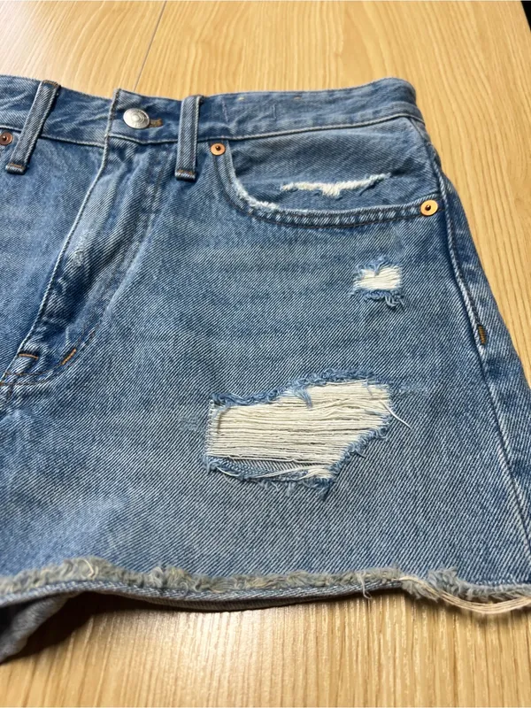 Madewell Relaxed Distressed Denim Shorts Size 27 - Image 2