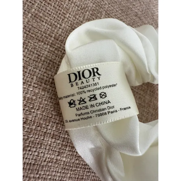 Christian Dior Beauty White Satin Hair Scrunchie - Image 3