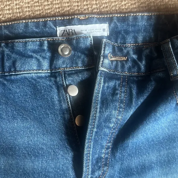 Zara button fly high rise straight leg size 6 - Image 5