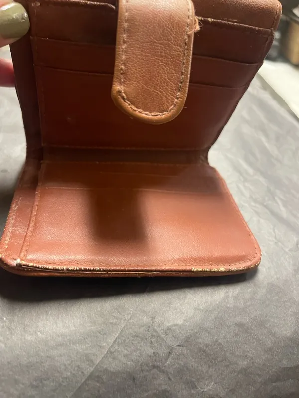 Vintage Classic Brown Leather Wallet - Image 5