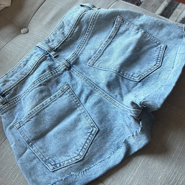 Garage Light Wash Denim‎ Shorts - Image 5