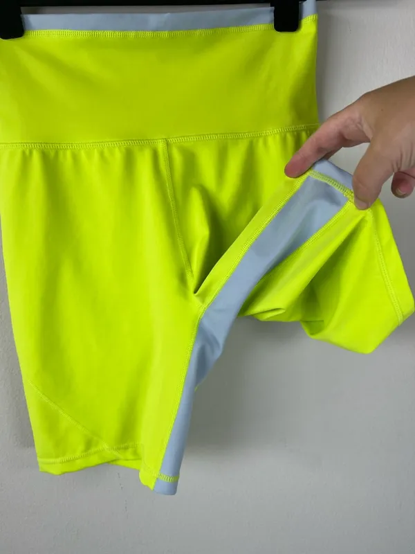 Wilo the Label Colorblock Biker Shorts Neon Lime & Gray Athletic Gym Yoga Medium - Image 4