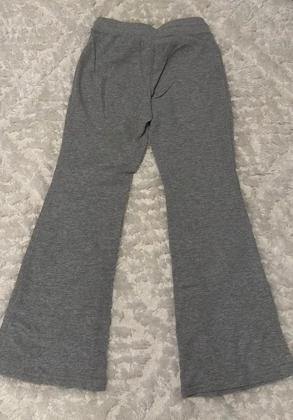 Aritzia Sunday Best Sweatpants Flare - Image 3