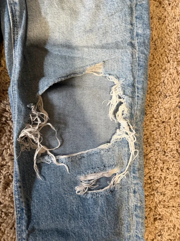 American Eagle Mom Jeans - Image 4
