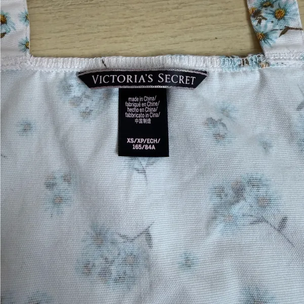 Victoria's Secret Floral Lace-Up Crop Top - Cream and Green - Image 5