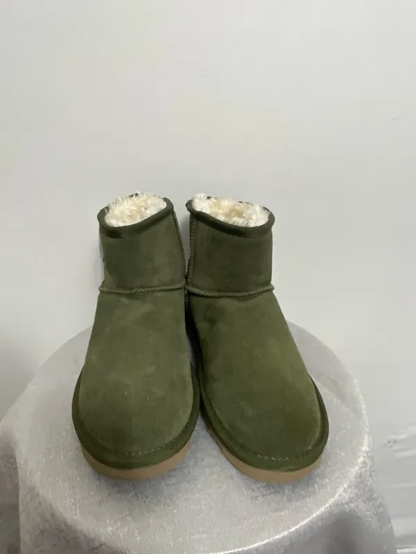 Time and Tru Olive Green Short Boots Size 7 – NWT(B23) - Image 2