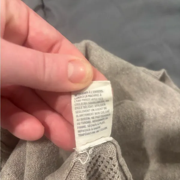 American Eagle Gray Sweater Mesh Back. Size XS. - Image 6