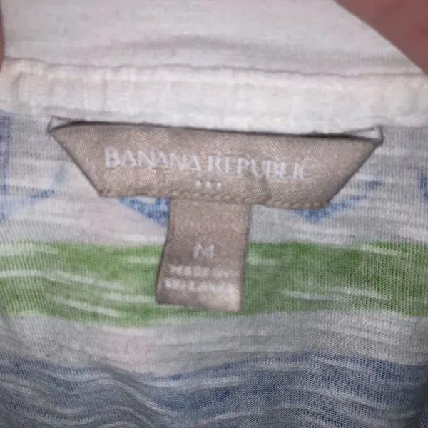 Banana Republic blue and green nautical anchor M v-neck T-shirt - Image 3