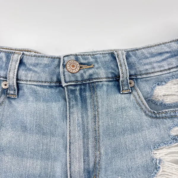 American Eagle Ripped‎ Denim Shorts Light Wash Comfort Stretch Waistband Size 4 - Image 3