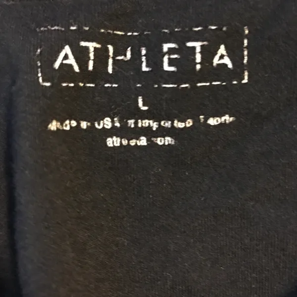 Athleta black workout tank top built in shelf bra - Image 3