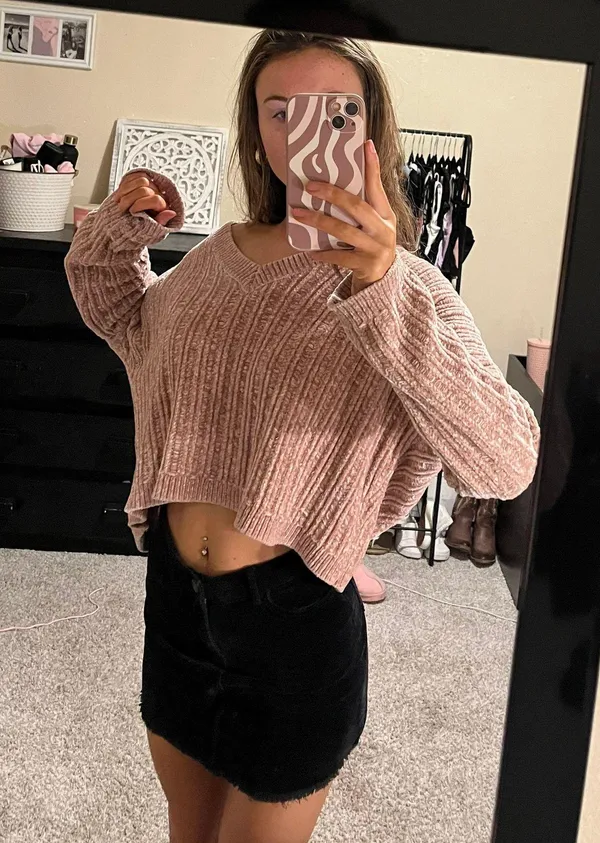 LA Hearts sweater - Image 3
