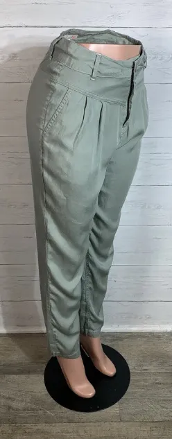 Gianni Bini green pleated tencel pants size Small high rise - Image 6